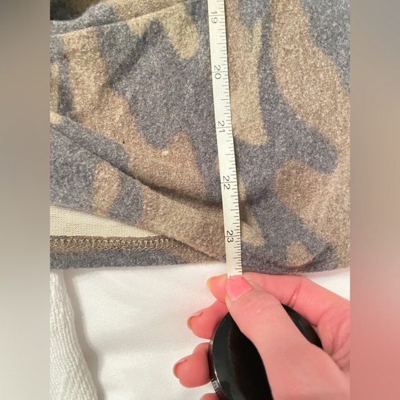 Camo Long Sleeve Front Tie Soft Fabric Tee Top Size Medium - Picture 5 of 9